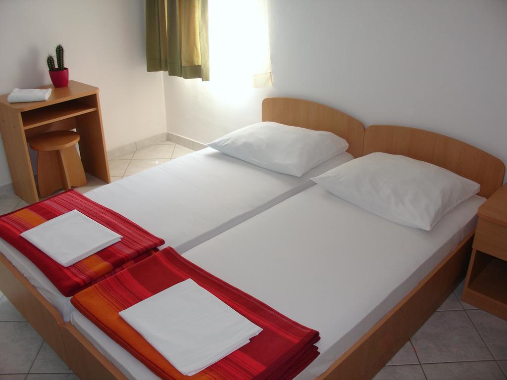 Hostel Amfora Fažana Cameră foto